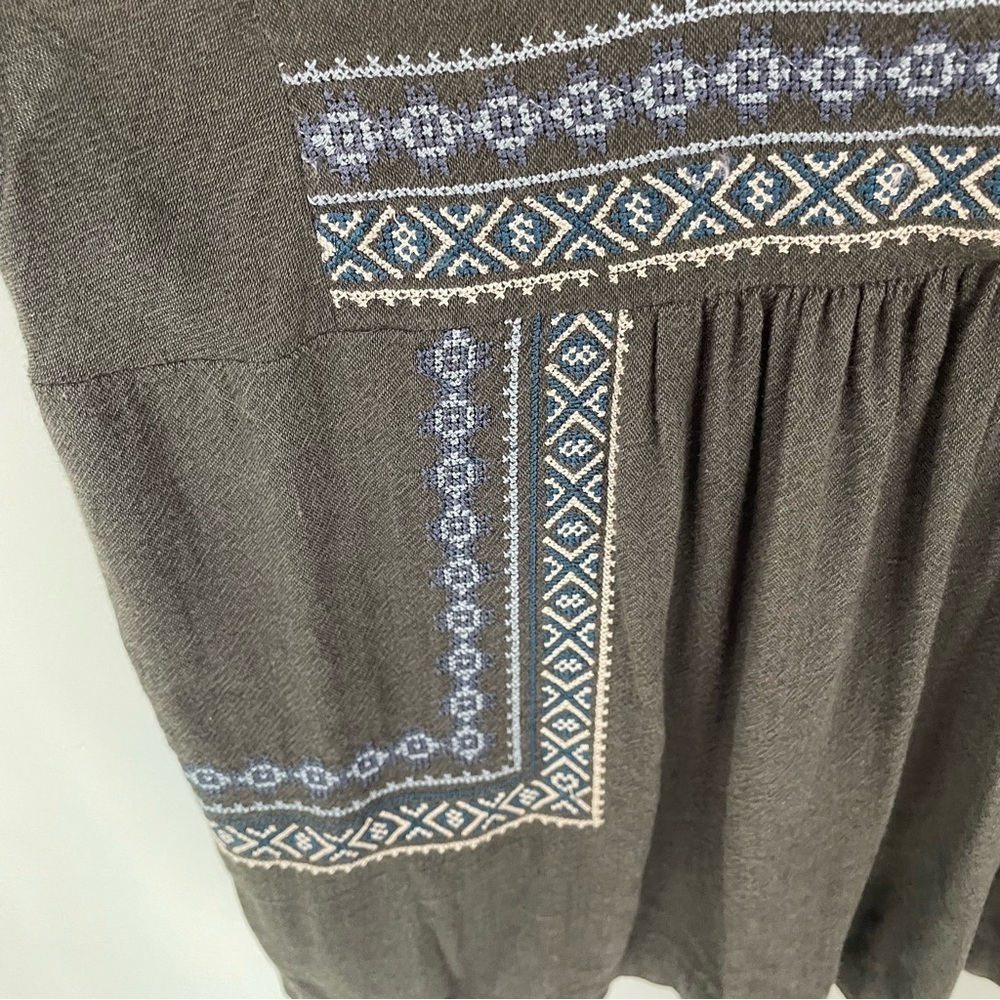 Lucky Brand Embroidered Geo Top Size Small Washed Black Boho Cross Stitch. 10 - Picture 8 of 11